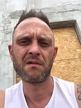 Snapshot of Marcin43w chatting on June 10, 2026, 8:57 am Marcin43w online show from June 10, 2026, 8:57 am