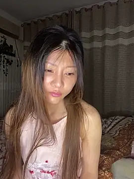 Snapshot of honeypeach666 chatting on May 6, 2026, 2:22 pm honeypeach666 online show from May 6, 2026, 2:22 pm