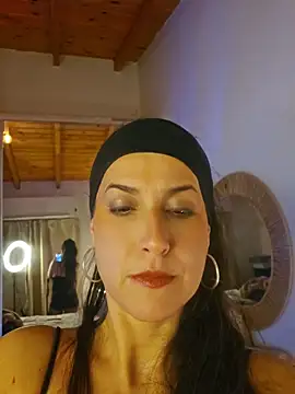Snapshot of MorganaMystic chatting on May 23, 2026, 4:18 am MorganaMystic online show from May 23, 2026, 4:18 am