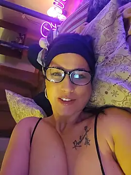 Snapshot of MorganaMystic chatting on May 30, 2026, 6:27 pm MorganaMystic online show from May 30, 2026, 6:27 pm