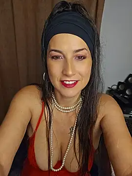 Snapshot of MorganaMystic chatting on June 4, 2026, 9:43 pm MorganaMystic online show from June 4, 2026, 9:43 pm