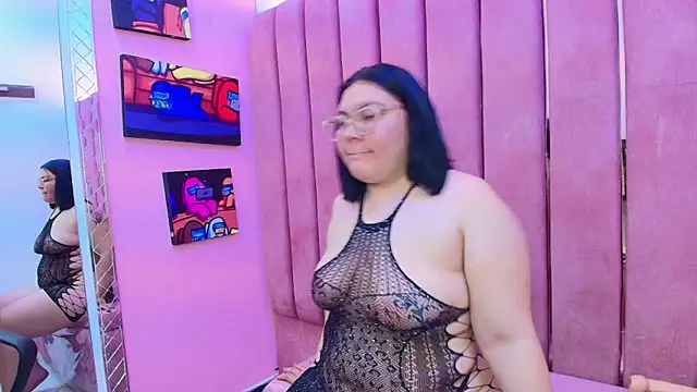 Snapshot of Sweet_Nova_ chatting on June 11, 2026, 3:26 am Sweet Nova online show from June 11, 2026, 3:26 am