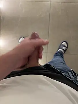 misterjay37 online show from May 6, 2026, 10:04 pm