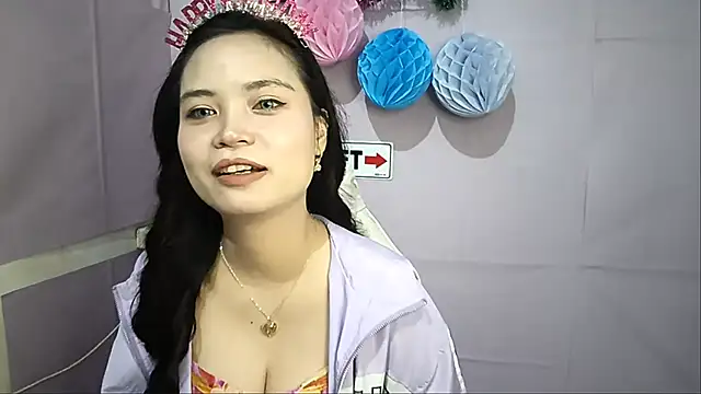 Snapshot of FerminaBoutwell chatting on May 22, 2026, 1:28 pm FerminaBoutwell online show from May 22, 2026, 1:28 pm
