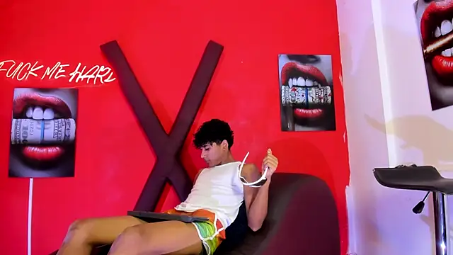 Snapshot of BOUL_GUYS chatting on August 4, 2026, 1:09 am BOUL GUYS online show from August 4, 2026, 1:09 am
