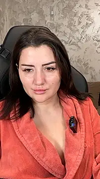 SophiePale online show from November 28, 2025, 6:05 am