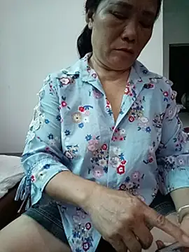 Snapshot of -Lytina- chatting on July 24, 2026, 11:36 pm -Lytina- online show from July 24, 2026, 11:36 pm