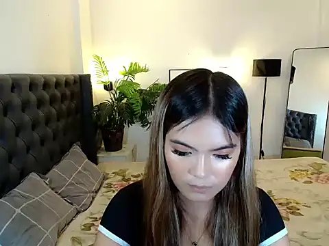 Snapshot of morenapinaygirl chatting on May 11, 2026, 8:42 am morenapinaygirl online show from May 11, 2026, 8:42 am