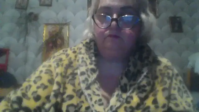 Snapshot of MarinaFarina53 chatting on May 18, 2026, 7:09 pm MarinaFarina53 online show from May 18, 2026, 7:09 pm