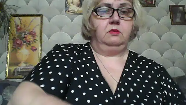 Snapshot of MarinaFarina53 chatting on June 16, 2026, 12:19 pm MarinaFarina53 online show from June 16, 2026, 12:19 pm