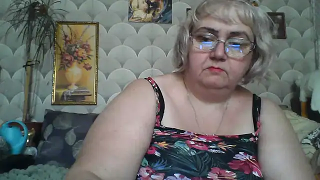 Snapshot of MarinaFarina53 chatting on June 29, 2026, 10:48 am MarinaFarina53 online show from June 29, 2026, 10:48 am