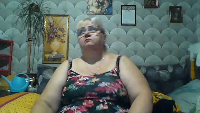 Snapshot of MarinaFarina53 chatting on July 2, 2026, 6:14 pm MarinaFarina53 online show from July 2, 2026, 6:14 pm