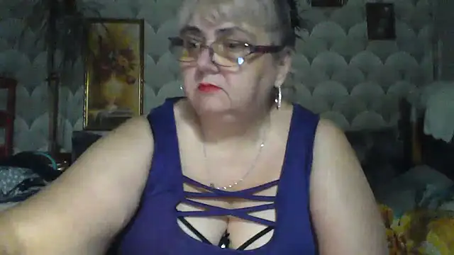 Snapshot of MarinaFarina53 chatting on July 3, 2026, 6:20 am MarinaFarina53 online show from July 3, 2026, 6:20 am
