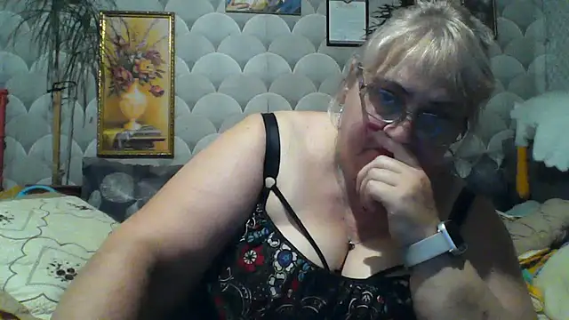 Snapshot of MarinaFarina53 chatting on July 3, 2026, 6:25 pm MarinaFarina53 online show from July 3, 2026, 6:25 pm