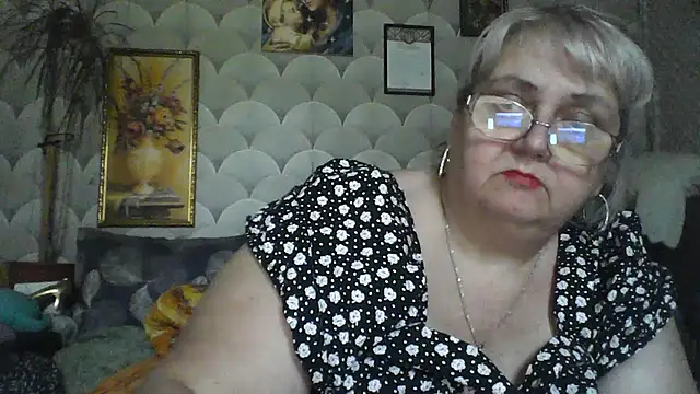 Snapshot of MarinaFarina53 chatting on July 6, 2026, 3:14 pm MarinaFarina53 online show from July 6, 2026, 3:14 pm