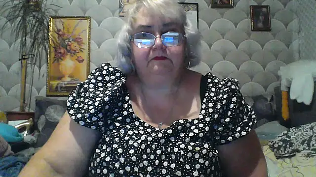 Snapshot of MarinaFarina53 chatting on July 7, 2026, 7:40 pm MarinaFarina53 online show from July 7, 2026, 7:40 pm