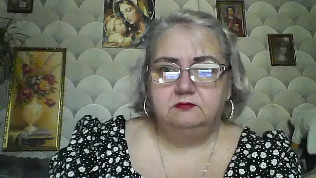 Snapshot of MarinaFarina53 chatting on July 10, 2026, 5:34 am MarinaFarina53 online show from July 10, 2026, 5:34 am