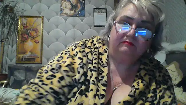 Snapshot of MarinaFarina53 chatting on July 10, 2026, 5:59 pm MarinaFarina53 online show from July 10, 2026, 5:59 pm