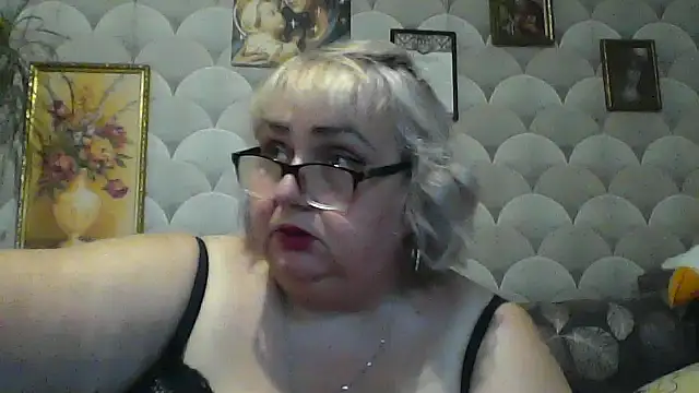 Snapshot of MarinaFarina53 chatting on July 15, 2026, 4:45 pm MarinaFarina53 online show from July 15, 2026, 4:45 pm