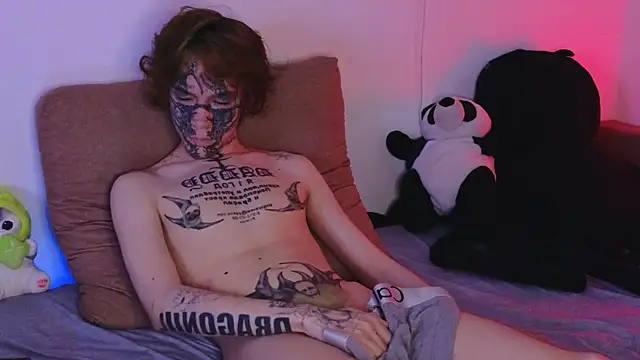 Emo   boy online show from June 17, 2026, 11:27 pm