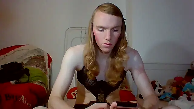 DaimondAngel online show from August 3, 2026, 8:12 pm