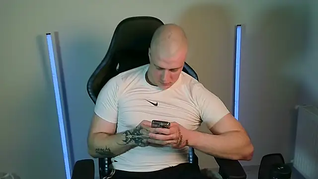 Snapshot of Bigbaald chatting on May 8, 2026, 7:30 pm Bigbaald online show from May 8, 2026, 7:30 pm