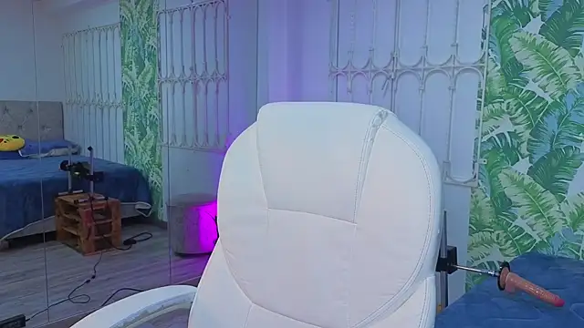 Snapshot of baby_julieta00 chatting on May 19, 2026, 4:41 am baby julieta00 online show from May 19, 2026, 4:41 am