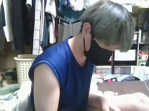 kazupan22 online show from June 1, 2026, 12:40 pm