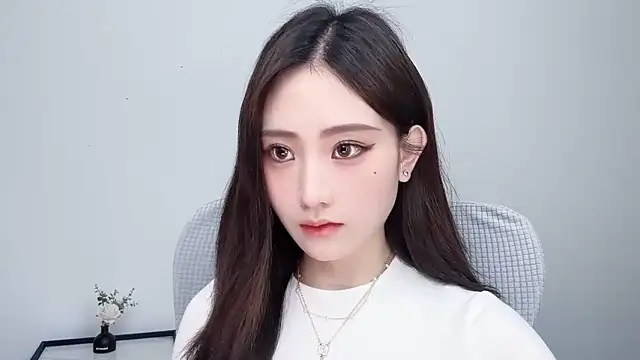  222Mia online show from May 22, 2026, 2:51 am