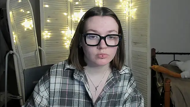 RinaSXY online show from May 25, 2026, 4:57 pm