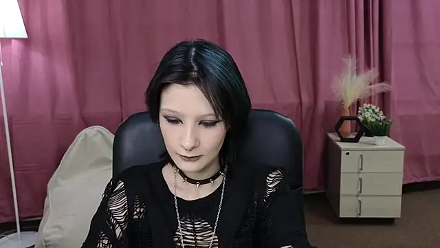 Snapshot of PearleneBolfa chatting on May 13, 2026, 11:40 am PearleneBolfa online show from May 13, 2026, 11:40 am