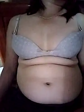 Snapshot of Sukii01 chatting on July 1, 2026, 6:18 pm Sukii01 online show from July 1, 2026, 6:18 pm