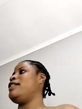 Snapshot of JuicyHoney_01 chatting on June 19, 2026, 5:56 am JuicyHoney 01 online show from June 19, 2026, 5:56 am