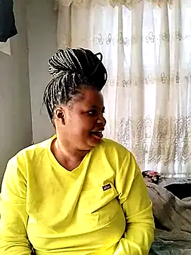 Snapshot of JuicyHoney_01 chatting on August 8, 2026, 5:42 am JuicyHoney 01 online show from August 8, 2026, 5:42 am