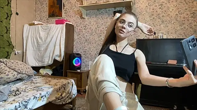 Alice Juice online show from June 30, 2026, 6:20 pm