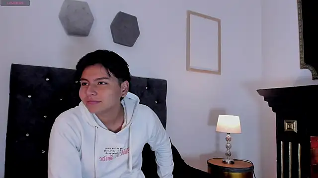  maximo 1 online show from June 10, 2026, 1:21 pm