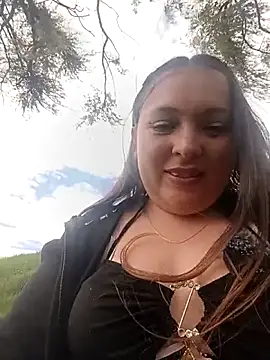Snapshot of Alyssa_14 chatting on May 22, 2026, 2:12 pm Alyssa 14 online show from May 22, 2026, 2:12 pm