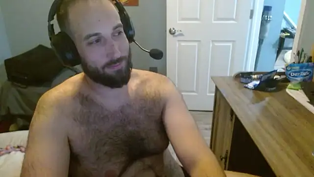 dannyboyx69 online show from May 14, 2026, 2:40 am