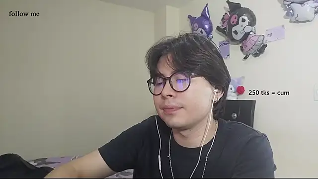 Snapshot of kuromi_boy chatting on May 22, 2026, 12:07 am kuromi boy online show from May 22, 2026, 12:07 am