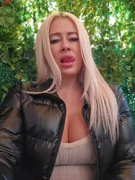 MILFBARBY online show from November 16, 2025, 7:47 am