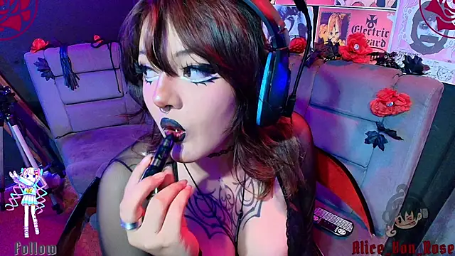 Alice von rose online show from June 27, 2026, 5:23 am