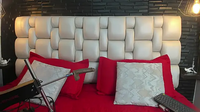 Snapshot of ViolettGracee chatting on July 1, 2026, 4:03 am ViolettGracee online show from July 1, 2026, 4:03 am