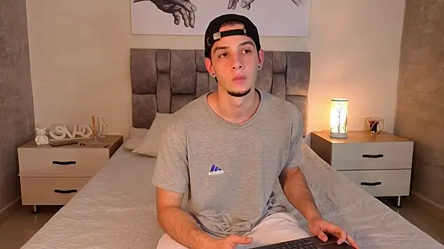 Snapshot of isaacblaze_ chatting on May 22, 2026, 3:57 am isaacblaze online show from May 22, 2026, 3:57 am