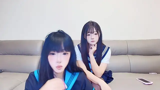 guoguo-888 online show from June 12, 2026, 3:49 am