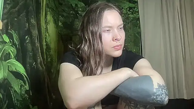 mo0ngoddess online show from January 14, 2025, 8:09 am