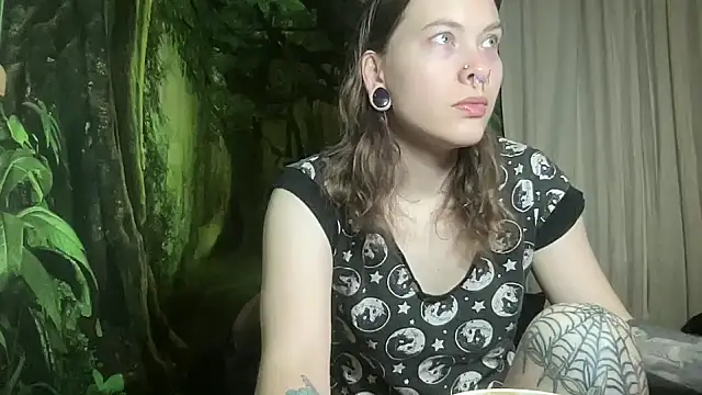 mo0ngoddess online show from January 18, 2025, 1:30 am