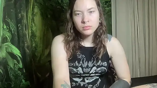 mo0ngoddess online show from October 31, 2025, 2:12 am