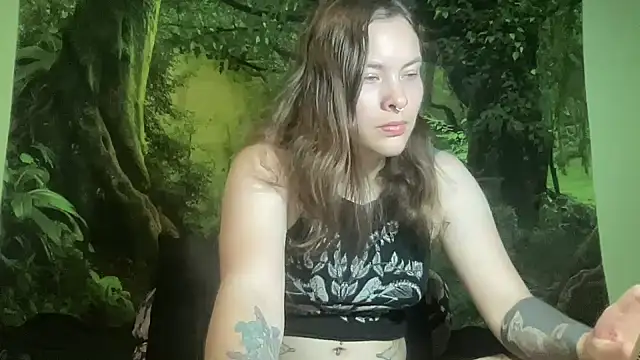 mo0ngoddess online show from April 10, 2026, 2:50 am