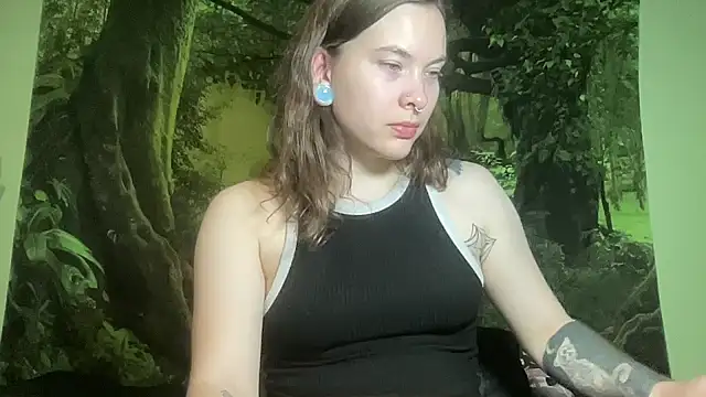 mo0ngoddess online show from June 5, 2026, 6:52 am