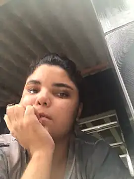 Snapshot of Cliaclara chatting on May 10, 2026, 7:41 pm Cliaclara online show from May 10, 2026, 7:41 pm